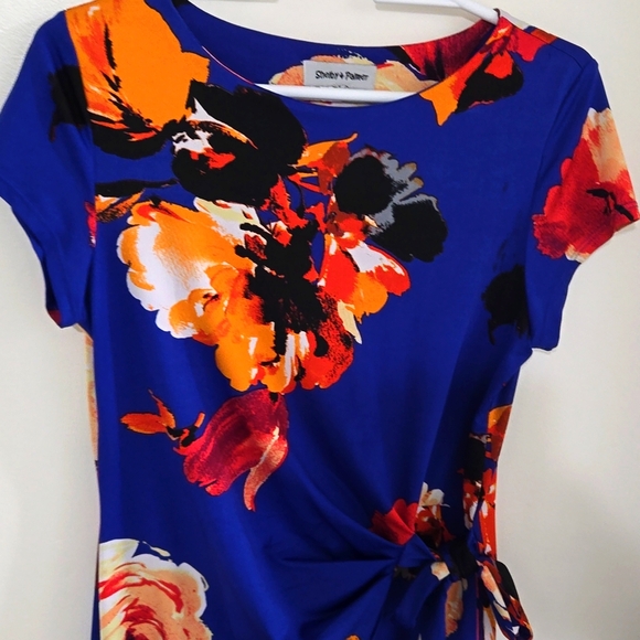 Dress - Picture 2 of 4